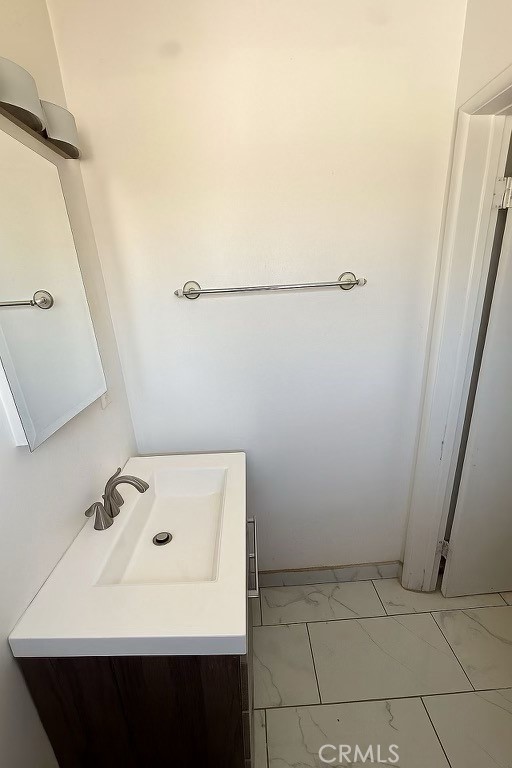 904 W E Street, Ontario CA: https://media.crmls.org/medias/e49f0643-a1b9-4fb2-aa10-37bb3d89e0c3.jpg