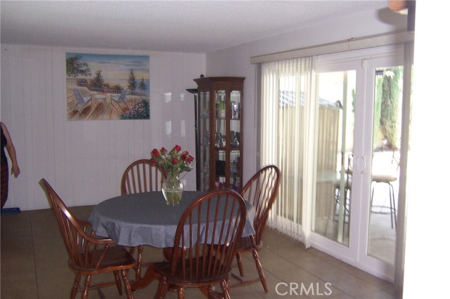 Detail Gallery Image 8 of 19 For 5493 Elm Ave, San Bernardino,  CA 92404 - 4 Beds | 2 Baths