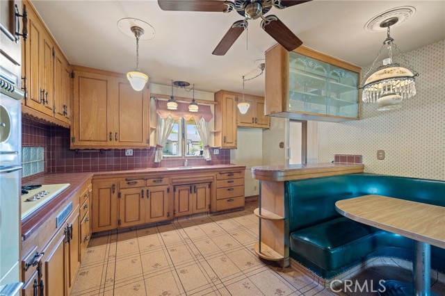 531 N Cherry Tree Lane, Anaheim CA: https://media.crmls.org/medias/e49f9b3c-ab97-49f8-aca9-bf87f56e523d.jpg