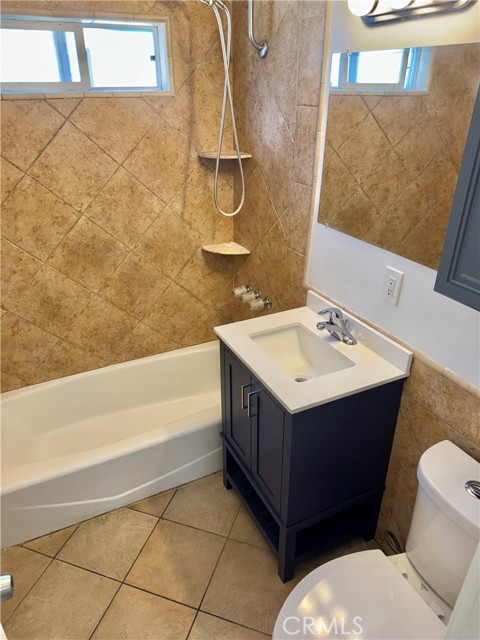 4904 El Segundo, Hawthorne CA: https://media.crmls.org/medias/e4a1ea67-2bf2-42c8-b824-f51881dd93cf.jpg