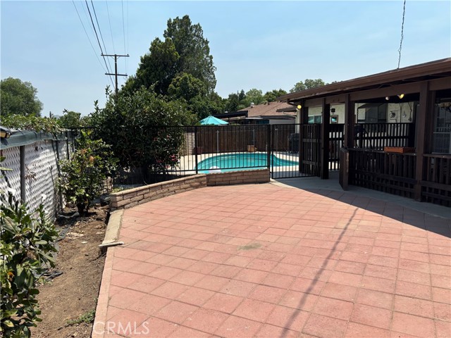 389 E Rancho Road, Corona CA: https://media.crmls.org/medias/e4a218af-b429-4d3e-9671-88b3311ffb9b.jpg