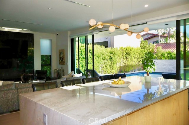 6430 Drexel AVE, Los Angeles CA: https://media.crmls.org/medias/e4a2275e-f03c-4b03-ae26-ce9af18aaa53.jpg