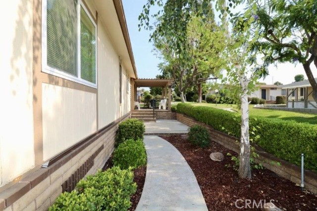 Detail Gallery Image 9 of 32 For 1251 Sky Lake Ave #330,  Brea,  CA 92821 - 2 Beds | 1/1 Baths