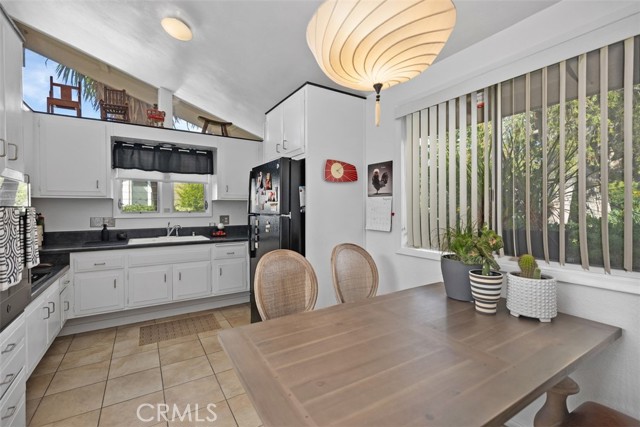 Detail Gallery Image 9 of 25 For 694 Avenida Sevilla #B,  Laguna Woods,  CA 92637 - 2 Beds | 1 Baths