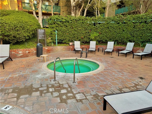 Detail Gallery Image 14 of 23 For 436 N Bellflower #206,  Long Beach,  CA 90814 - 1 Beds | 1 Baths