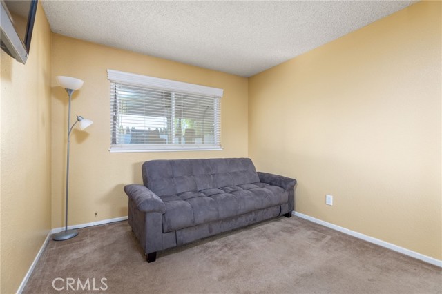 Detail Gallery Image 10 of 26 For 12075 Harclare Dr, Moreno Valley,  CA 92557 - 3 Beds | 2 Baths