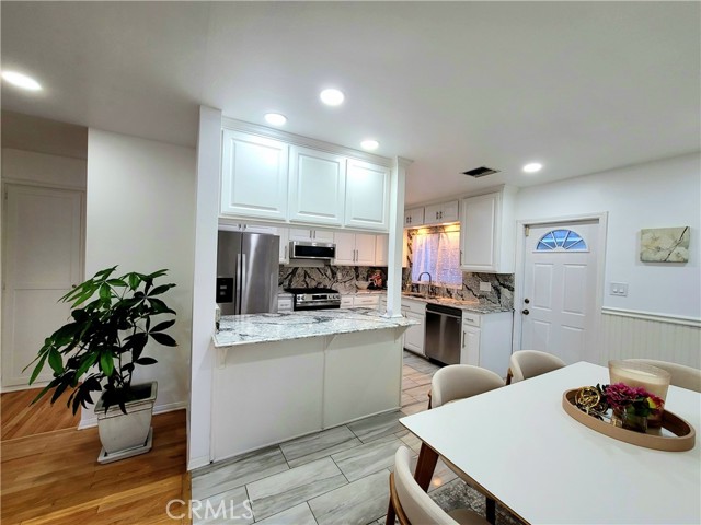 Detail Gallery Image 6 of 22 For 3034 N Ocana, Long Beach,  CA 90808 - 5 Beds | 2 Baths