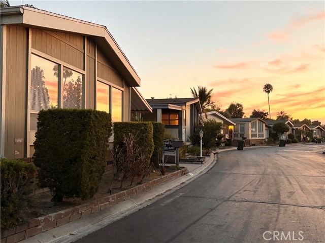 Detail Gallery Image 40 of 40 For 1919 W Coronet Ave #9,  Anaheim,  CA 92801 - 3 Beds | 2 Baths