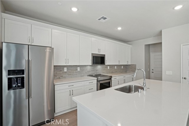 Detail Gallery Image 11 of 44 For 2070 Zest St, Redlands,  CA 92374 - 5 Beds | 3 Baths