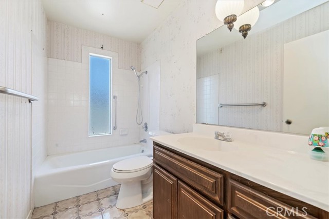 Detail Gallery Image 16 of 23 For 1825 Flame Tree Way, Hemet,  CA 92545 - 3 Beds | 2 Baths