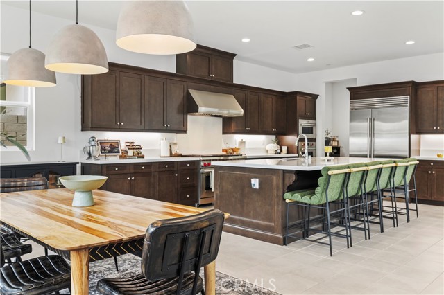 Detail Gallery Image 14 of 74 For 27526 Elderberry Dr, Valencia,  CA 91381 - 5 Beds | 5/1 Baths