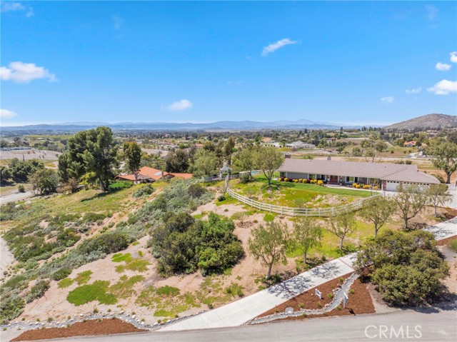 Detail Gallery Image 10 of 74 For 40225 Lucero Dr, Temecula,  CA 92592 - 4 Beds | 4 Baths