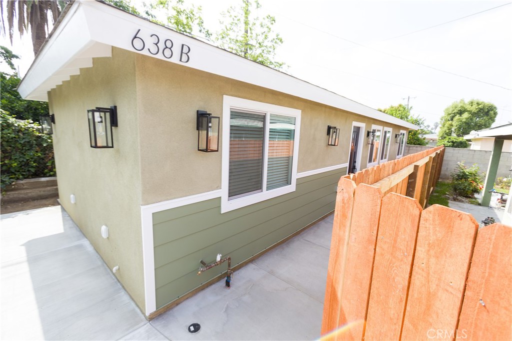 638 W Glen Lyn Drive #B