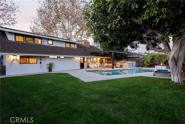 Detail Gallery Image 10 of 27 For 1136 Highland, Newport Beach,  CA 92660 - 4 Beds | 2/1 Baths