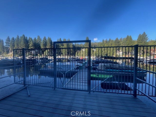 https://media.crmls.org/medias/e4a6ae9b-1302-4cc1-a2a9-12c7bc7a7282.jpg?preset=X-Large