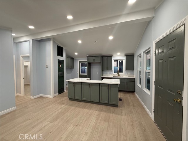 Detail Gallery Image 31 of 35 For 716 N Grand #D-3,  Covina,  CA 91724 - 2 Beds | 1 Baths