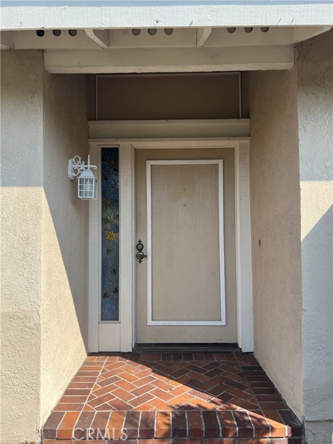 26 Alderbrook, Irvine CA: https://media.crmls.org/medias/e4a76859-5929-497a-8ec9-a227341ad38d.jpg