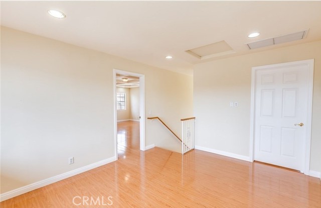 Detail Gallery Image 8 of 10 For 723 S. Sierra Vista #C,  Alhambra,  CA 91801 - 4 Beds | 3 Baths