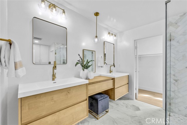 Image 40 of 51 For 13682 Carroll