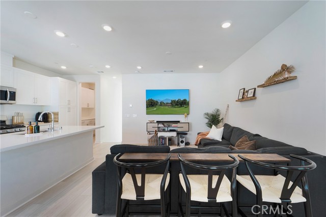 Detail Gallery Image 18 of 38 For 3640 S Allston Paseo #3,  Ontario,  CA 91761 - 1 Beds | 1/1 Baths