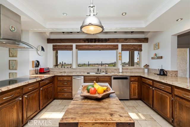 28212 San Marcos, Mission Viejo CA: https://media.crmls.org/medias/e4a8e2a5-f8c6-4a5b-ac42-9c3dd57c724c.jpg