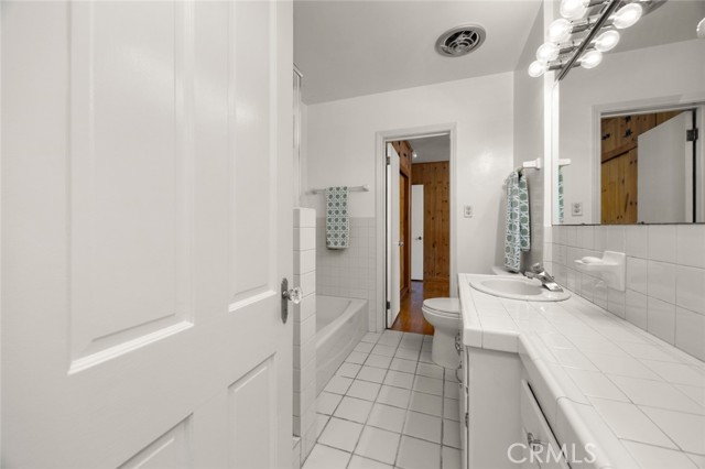 Image 21 of 41 For 5422 Harvey Way