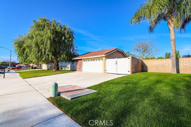 Detail Gallery Image 4 of 29 For 11619 Capitol Drive, Riverside,  CA 92503 - 2 Beds | 2 Baths