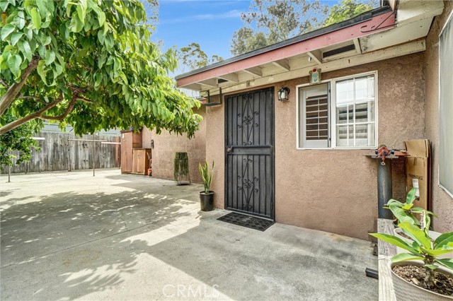Detail Gallery Image 24 of 30 For 2300 Gale Ave, Long Beach,  CA 90810 - 3 Beds | 1 Baths