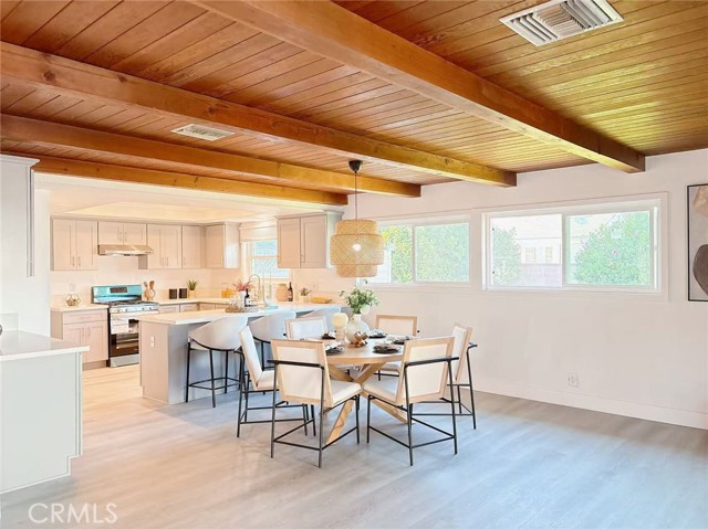 315 E Oakmont Ave, Orange CA: https://media.crmls.org/medias/e4aa7d2f-f281-4c52-83ce-b41d4083b722.jpg