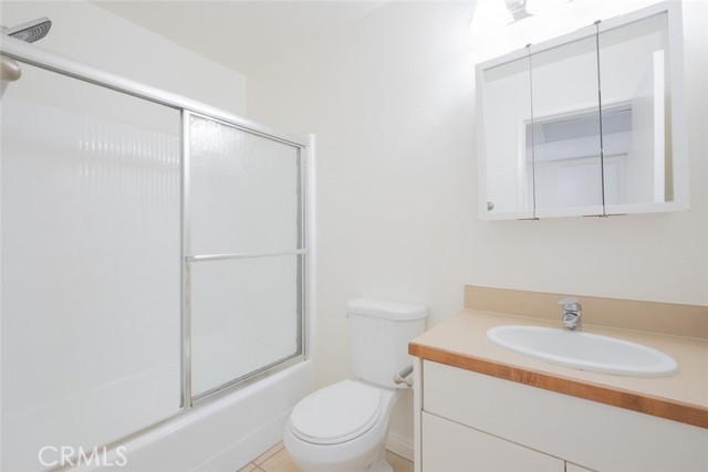 Detail Gallery Image 17 of 27 For 18350 Hatteras St #167,  Tarzana,  CA 91356 - 2 Beds | 2 Baths