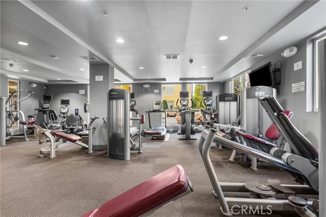 Detail Gallery Image 21 of 34 For 21301 Erwin #206,  Woodland Hills,  CA 91367 - 2 Beds | 2 Baths