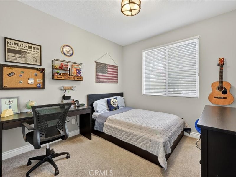 https://media.crmls.org/medias/e4ab37db-ee5a-496d-ba13-0233cd176a68.jpg?preset=X-Large