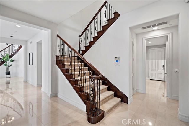 2535 Bronzewood Drive, Tustin CA: https://media.crmls.org/medias/e4ab8f57-c29f-477d-96d3-5c271e0d7f18.jpg