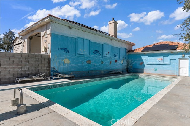 Detail Gallery Image 3 of 34 For 10234 10234 Clover Dr, Oak Hills,  CA 92344 - 4 Beds | 4 Baths