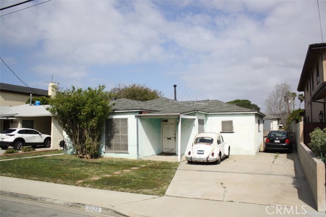 1827 8th Street, Manhattan Beach, California 90266, 3 Bedrooms Bedrooms, ,1 BathroomBathrooms,Residential,Sold,8th,PW22034235