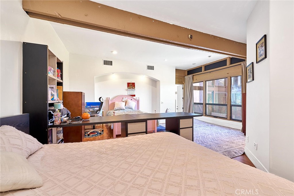 MLS #WS25235049 image #29