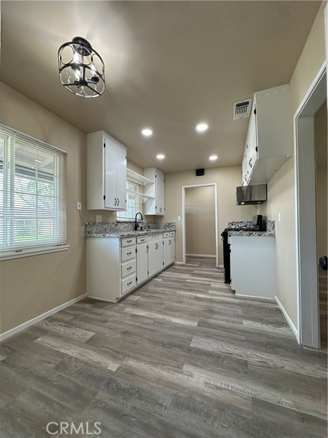 Detail Gallery Image 13 of 27 For 5624 Johns Dr, Sacramento,  CA 95822 - 2 Beds | 1 Baths