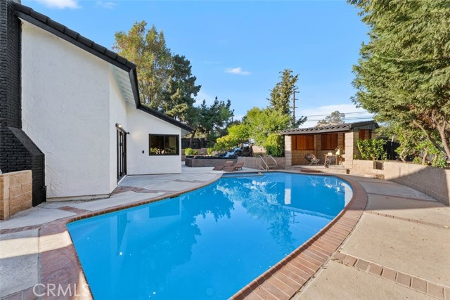 6032 Sun Knoll Circle, Yorba Linda CA: https://media.crmls.org/medias/e4aea7f0-d41f-4bb2-aada-3212ca81116f.jpg
