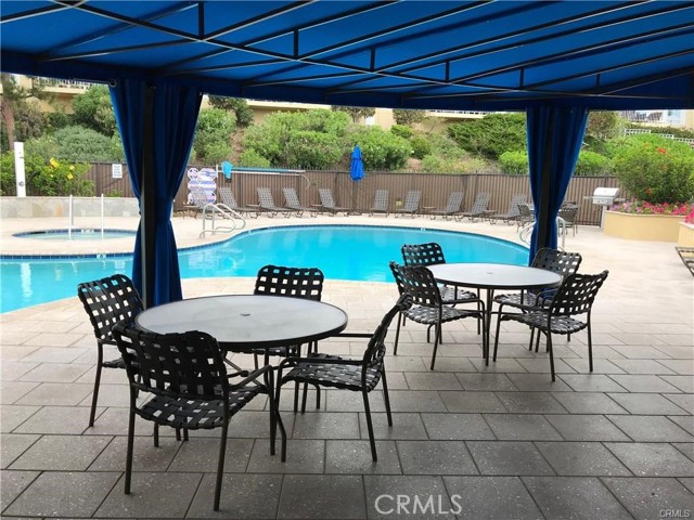 Detail Gallery Image 39 of 57 For 101 Scholz Plaza Ph 16, Newport Beach,  CA 92663 - 2 Beds | 2 Baths