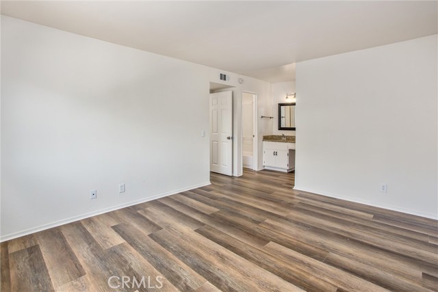 23017 Via Pimiento, Mission Viejo CA: https://media.crmls.org/medias/e4aee6c4-281d-4745-bbb3-4f5aaa142225.jpg