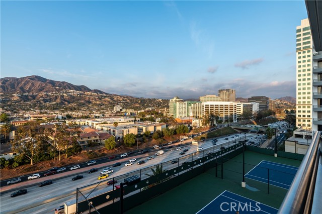 Detail Gallery Image 33 of 57 For 343 Pioneer Dr #504,  Glendale,  CA 91203 - 3 Beds | 2 Baths