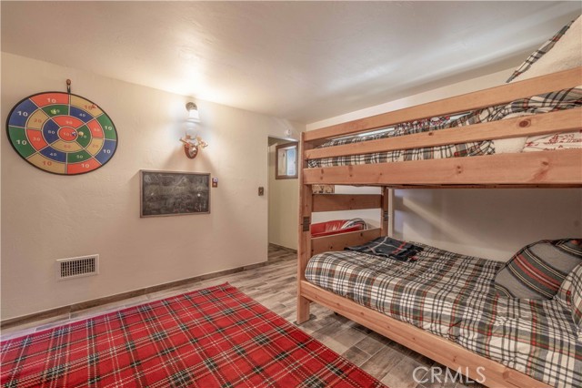 Detail Gallery Image 23 of 29 For 42730 Sonoma Dr, Big Bear Lake,  CA 92315 - 3 Beds | 3 Baths