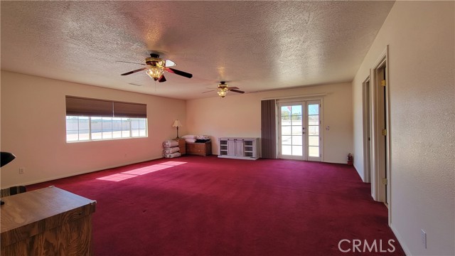 Detail Gallery Image 21 of 57 For 8756 Oakwood Ave, Hesperia,  CA 92345 - 7 Beds | 6 Baths