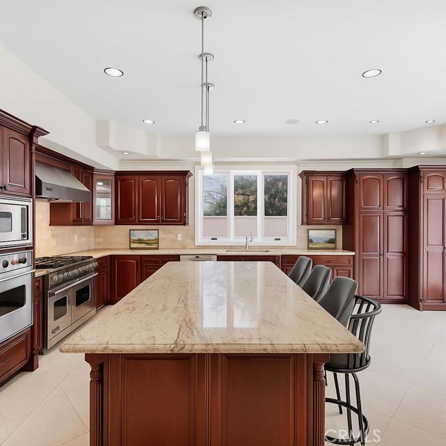 10517 Blythe Avenue, Los Angeles CA: https://media.crmls.org/medias/e4b10b9d-1d09-467f-8810-14efe2e0844a.jpg