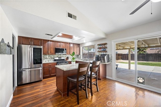29844 Avenida De Cortez, Menifee CA: https://media.crmls.org/medias/e4b14c45-b7b4-4b8e-bbc5-5418160cea96.jpg