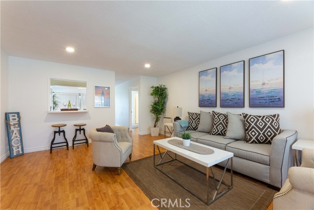 Detail Gallery Image 2 of 29 For 3511 Elm Ave #309,  Long Beach,  CA 90807 - 2 Beds | 2 Baths