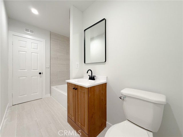 Detail Gallery Image 26 of 28 For 601 S Keene Ave, Compton,  CA 90220 - 3 Beds | 3 Baths