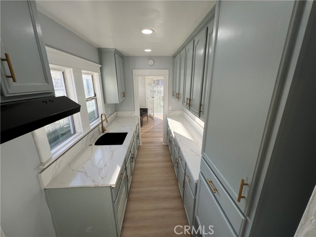 Detail Gallery Image 10 of 12 For 1084 N Almond Ct, Long Beach,  CA 90813 - 1 Beds | 1 Baths