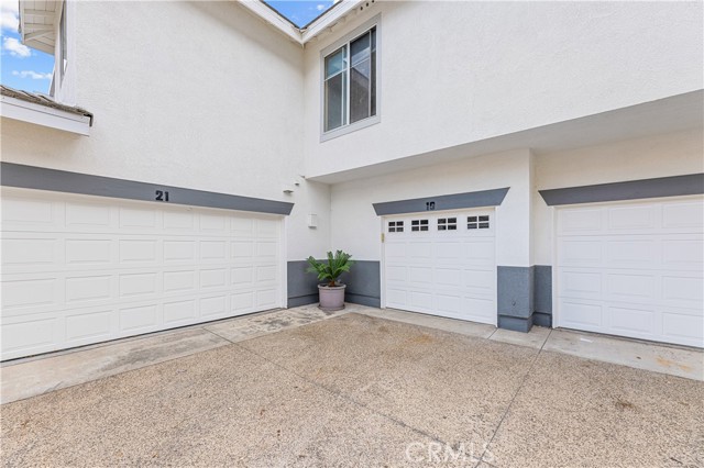 Garage / Courtyard