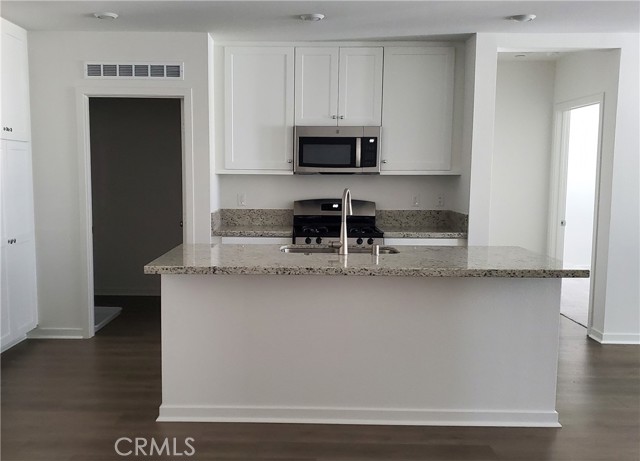 Detail Gallery Image 3 of 15 For 4152 E Axis Privado #205,  Ontario,  CA 91764 - 3 Beds | 2 Baths